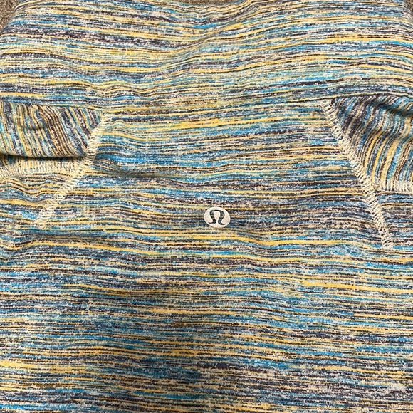 XL Lululemon quarter zip. without tags. Practically new. Worn once /twice maybe - Picture 3 of 4